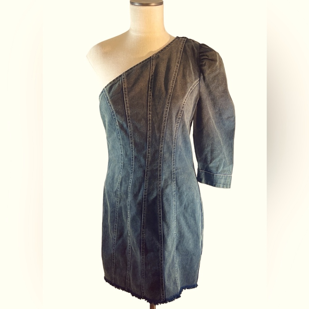 REVOLVE Elliatt Elegy Dress Black Denim Dress Worn on Young & the Restle…‎